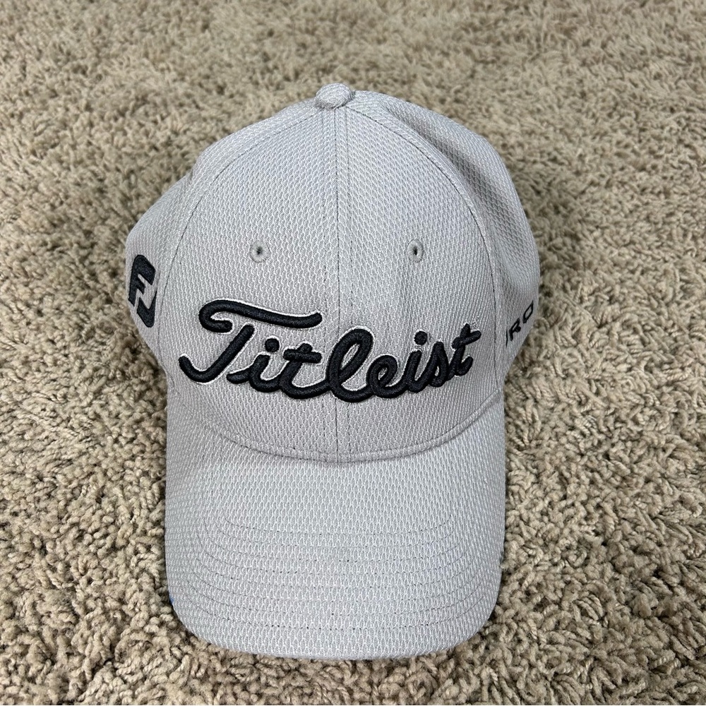 Titleist FJ Foot Jot Pro V1 Polyester Elastic Fit Gray Golf Cap L/XL Flex Hat
